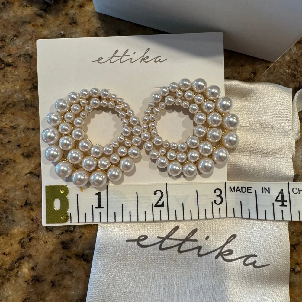 Ettika Blushing Pearl Hoop Earrings
